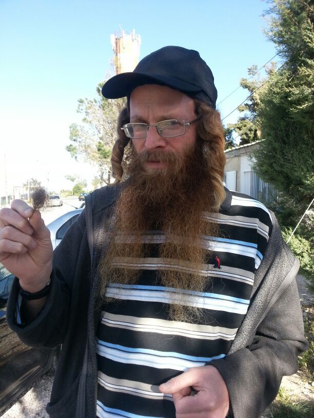 האזינו לתושב יצהר: השוטרים תלשו לי את הזקן