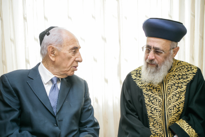 בזכות הרב יוסף, פרס לא ייפגש עם האפיפיור בכנסייה