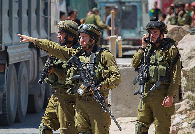 צה"ל מכתר את בתי החוטפים