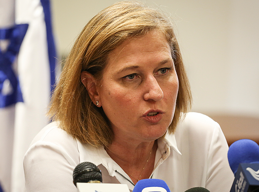 לבני: יש אלוקים אחד, מספיק רב ראשי אחד