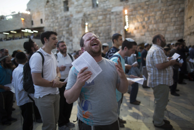 שו"ת: מתי הזמן הטוב להתפלל למען החטופים?