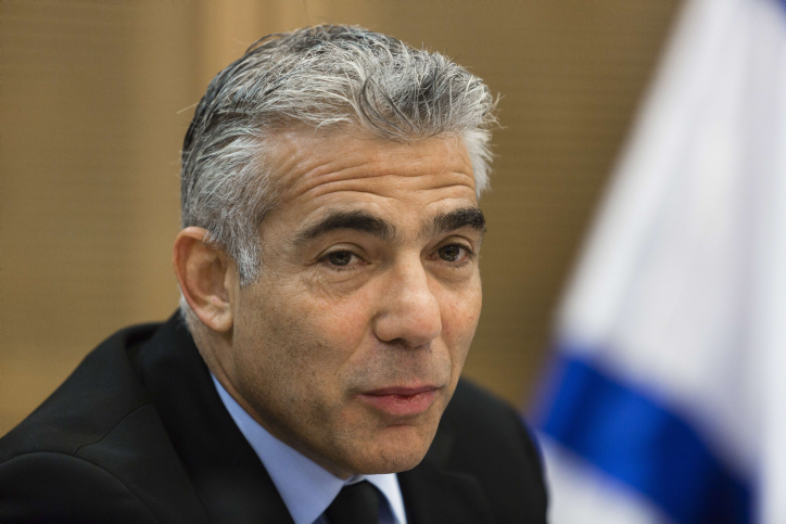 פאדיחה של לפיד בפייסבוק: מהי אבולוציה?