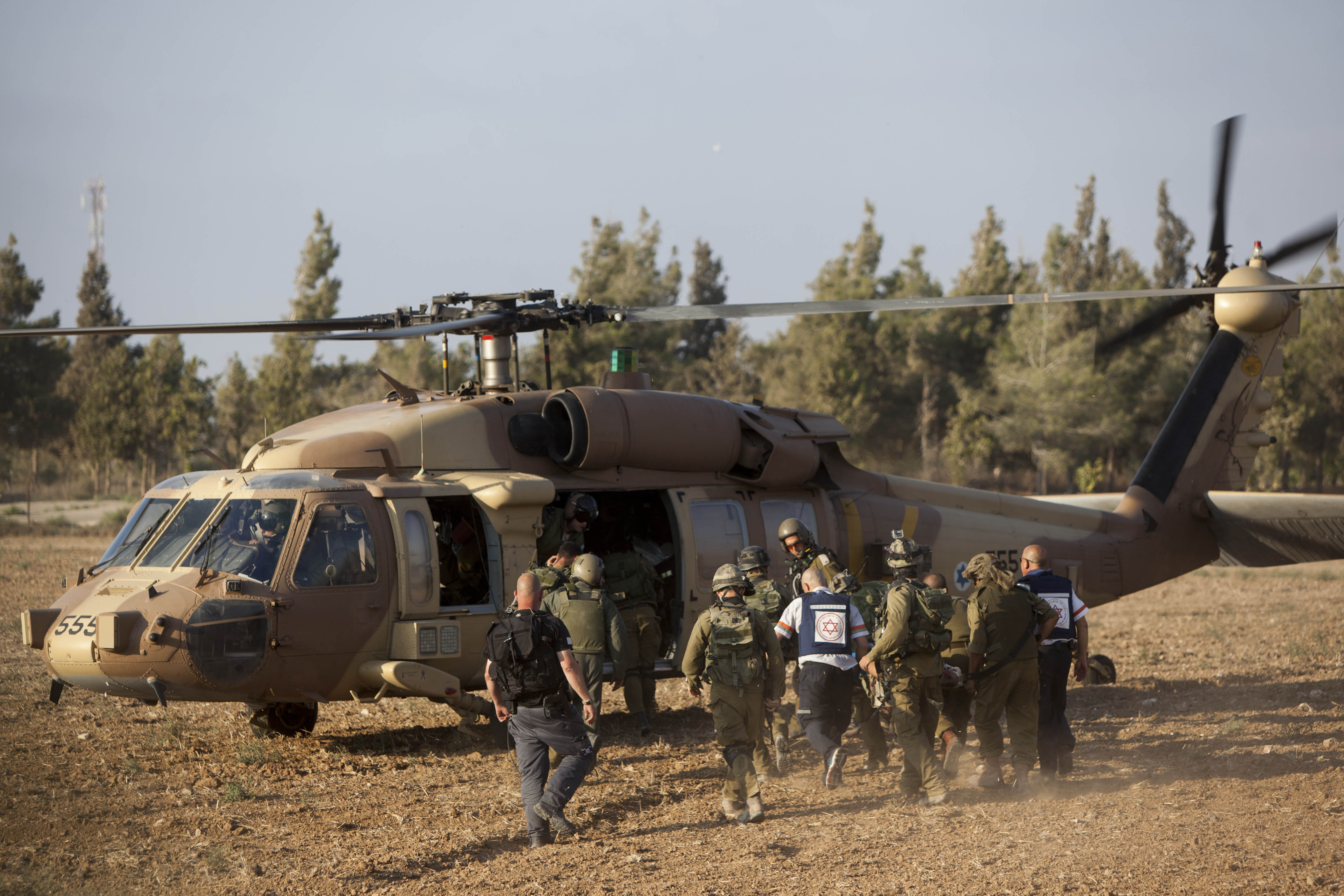 גלריה פינוי הנפגעים מאירוע הפצמ"ר בבארי