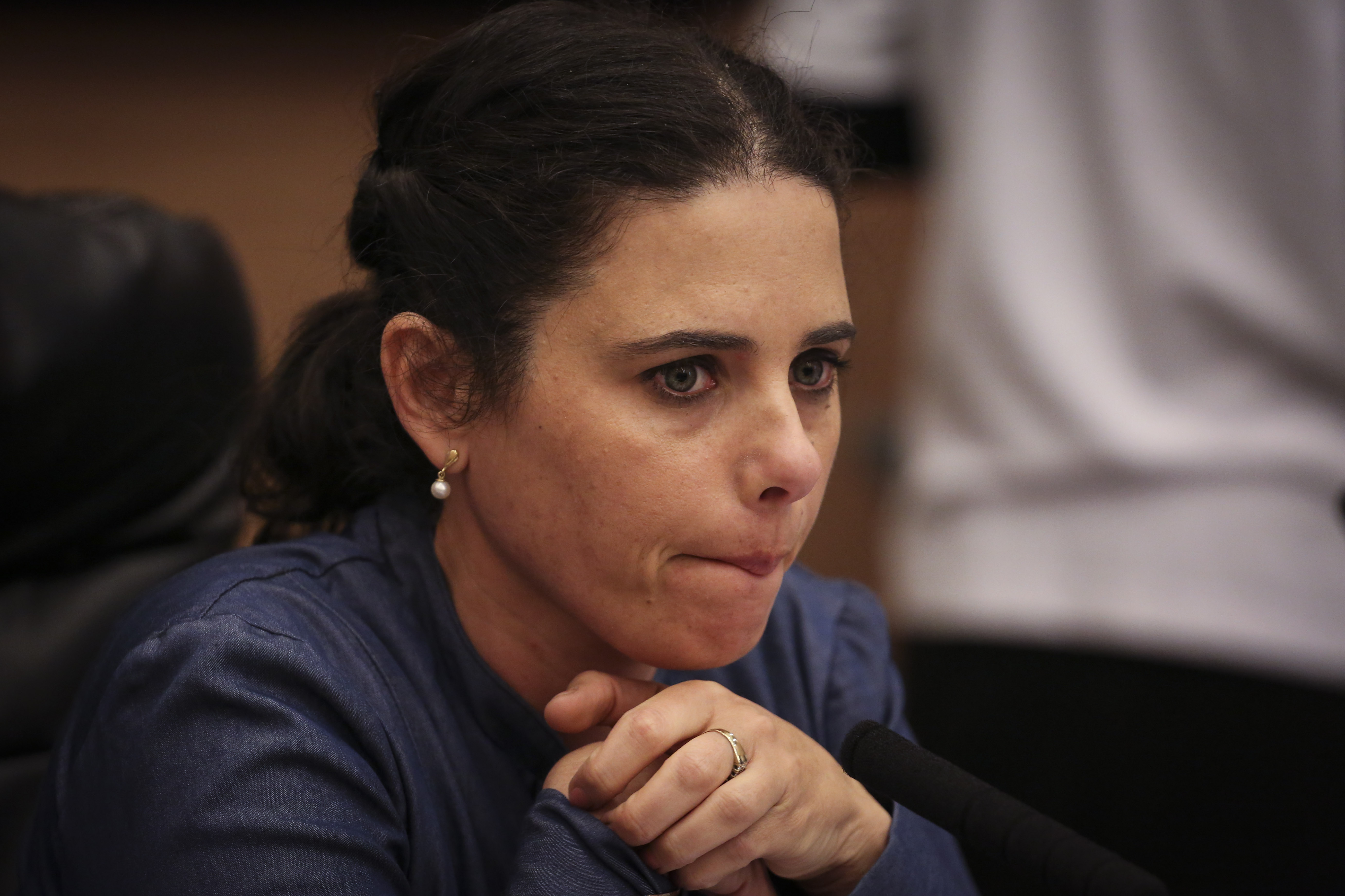 שקד: "הסרת המצור היא טעות קשה"