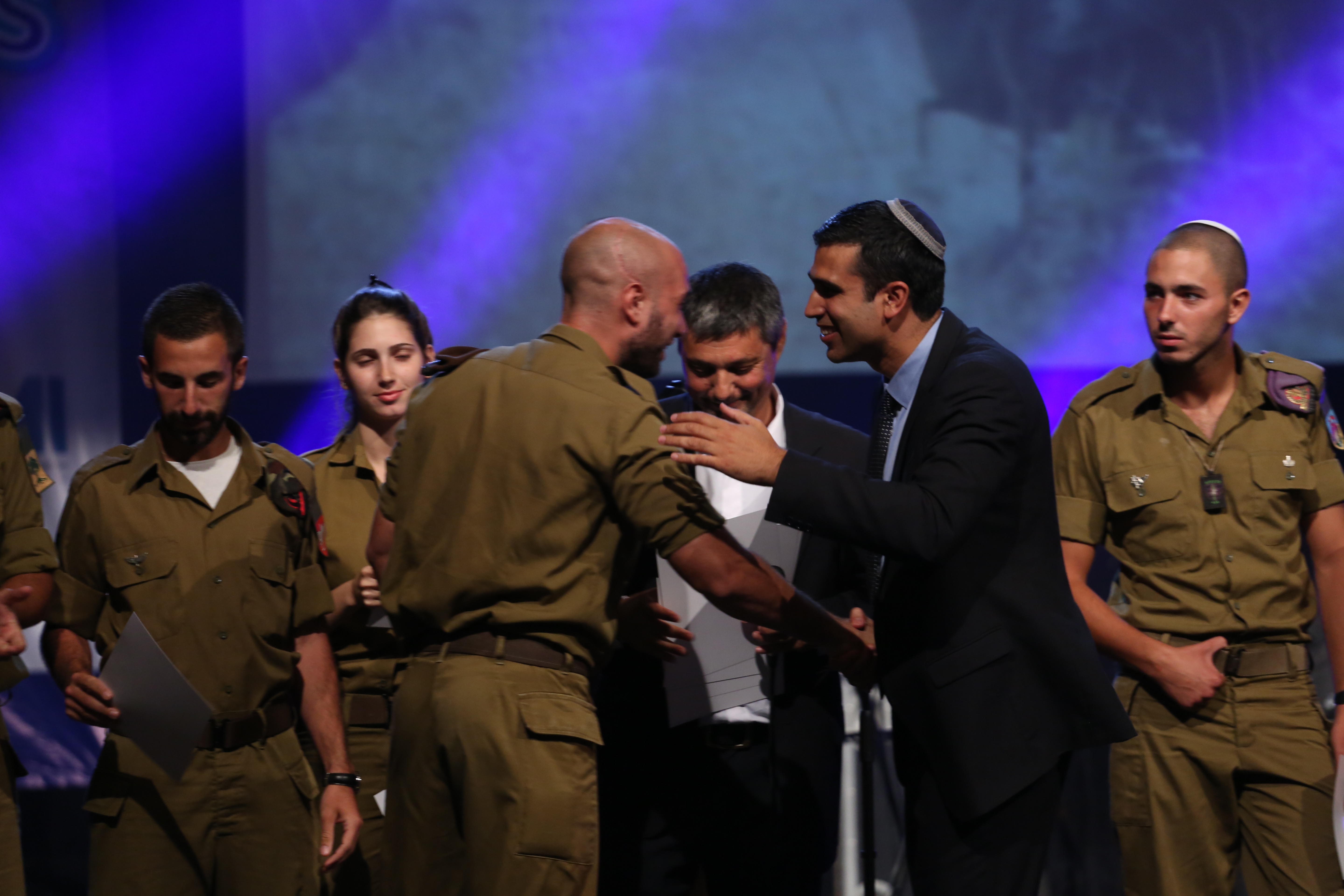 אלף עולים מצרפת הצדיעו ללוחמי צה"ל