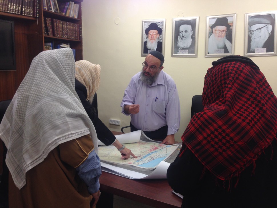 יהושע ישי מתדרך משגיחים 1