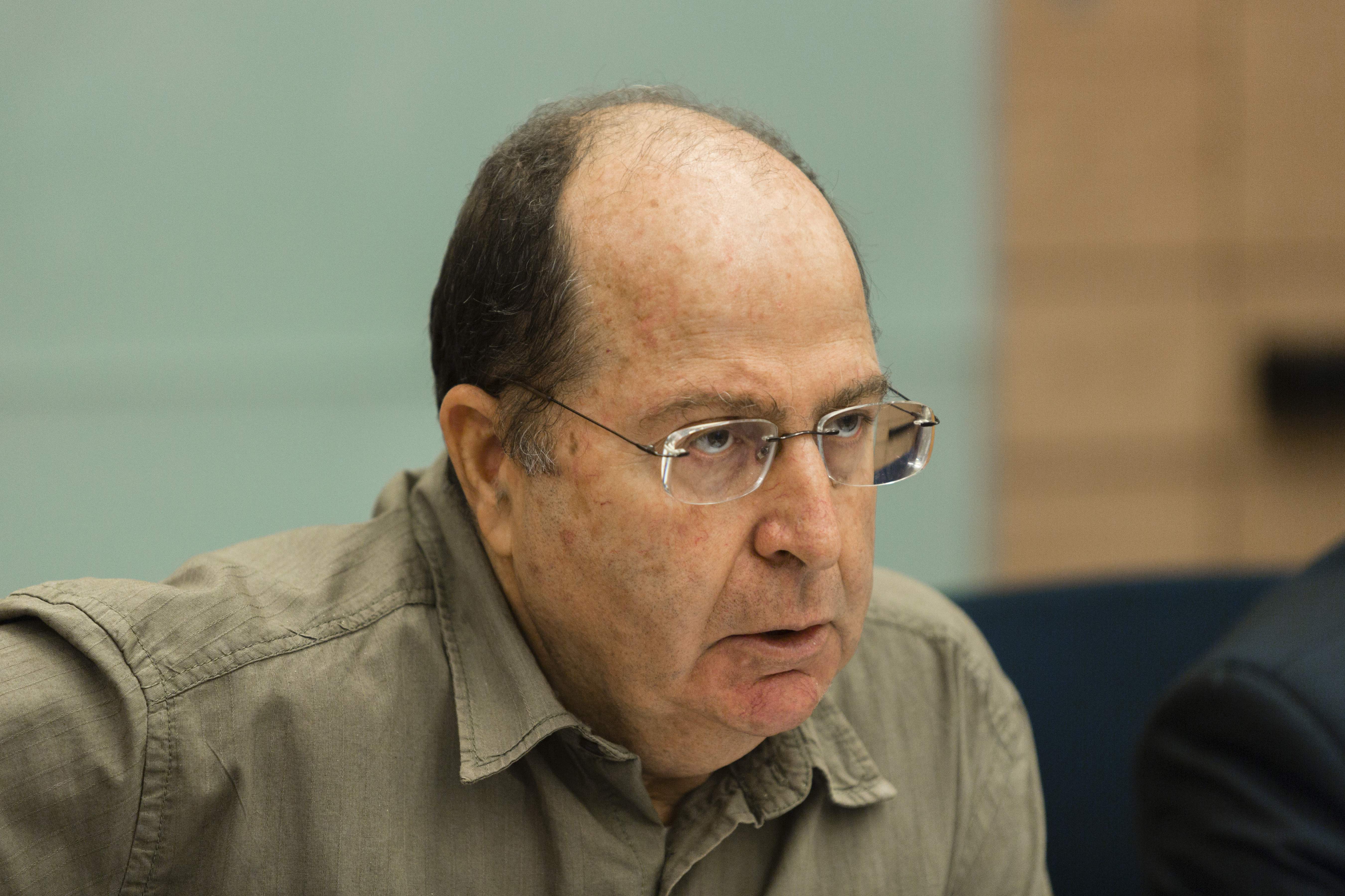 קצין בחיל הים סימס לשר הביטחון ונשלח למאסר