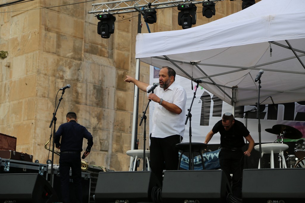 HEB_9215