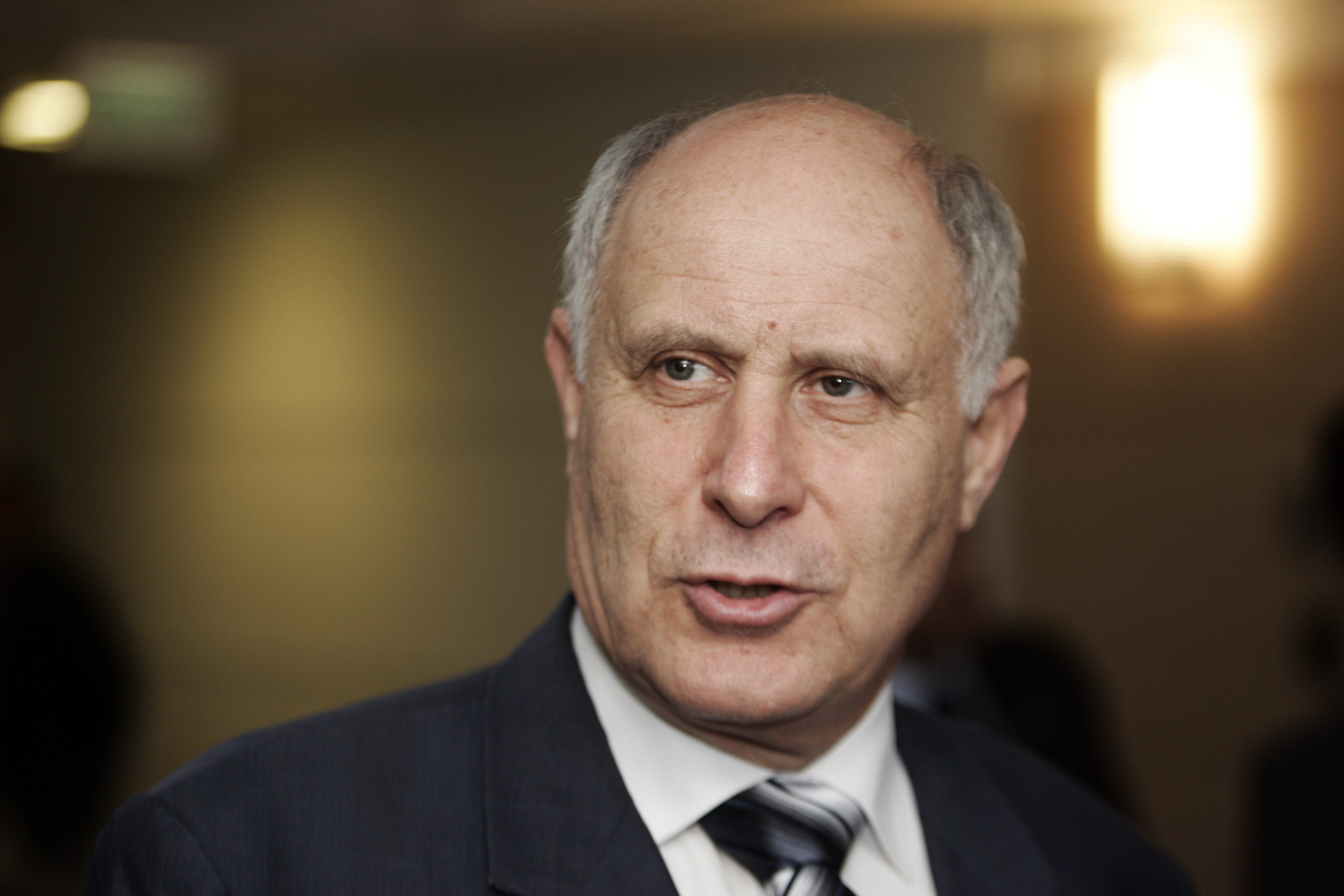 "התחמן מעמיקם פשוט מוליך שולל את הציבור"