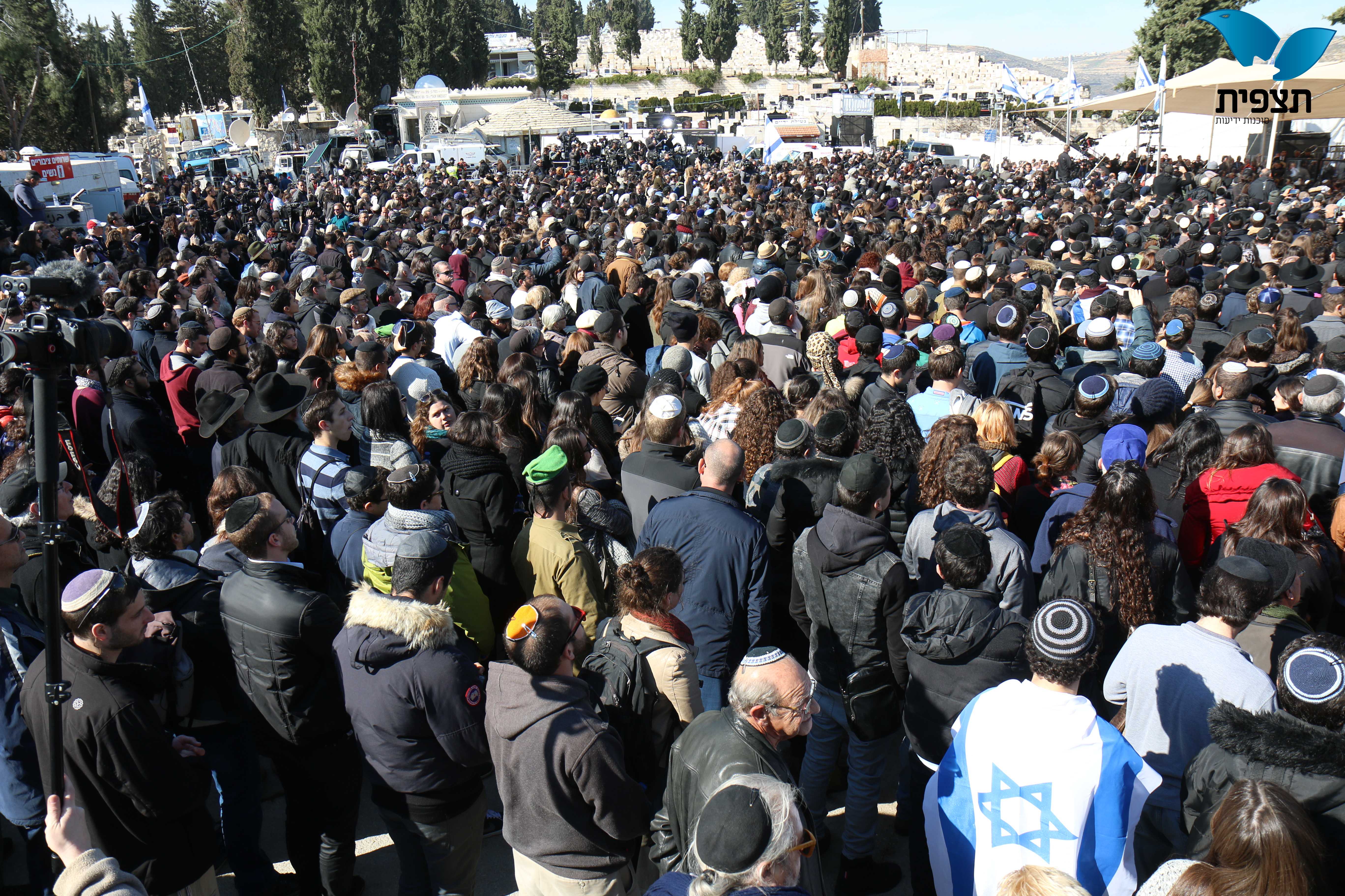 גלרייה: נרצחי הפיגוע בצרפת בדרכם האחרונה