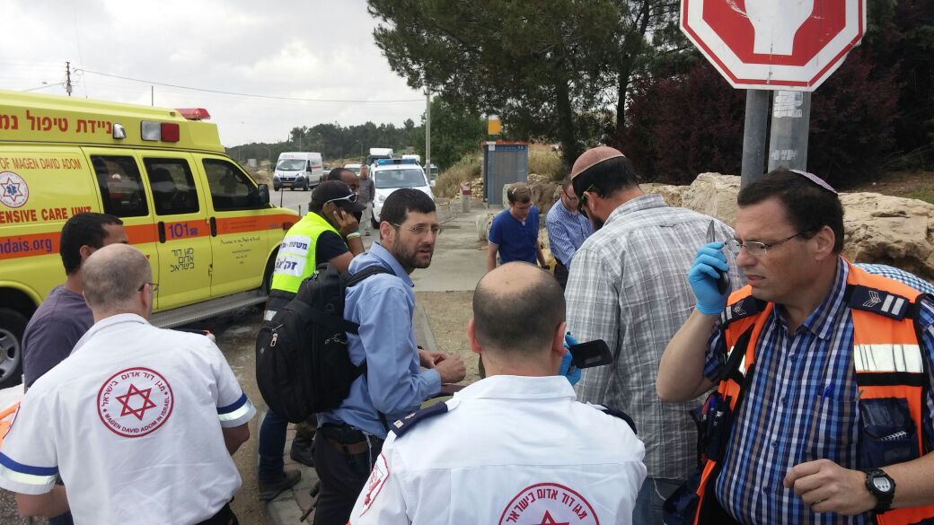 פיגוע דריסה באלון שבות; שלושה נערים נפצעו