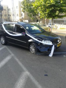שיירת הרכבים של החתן והכלה ביצעה תאונת דרכים
