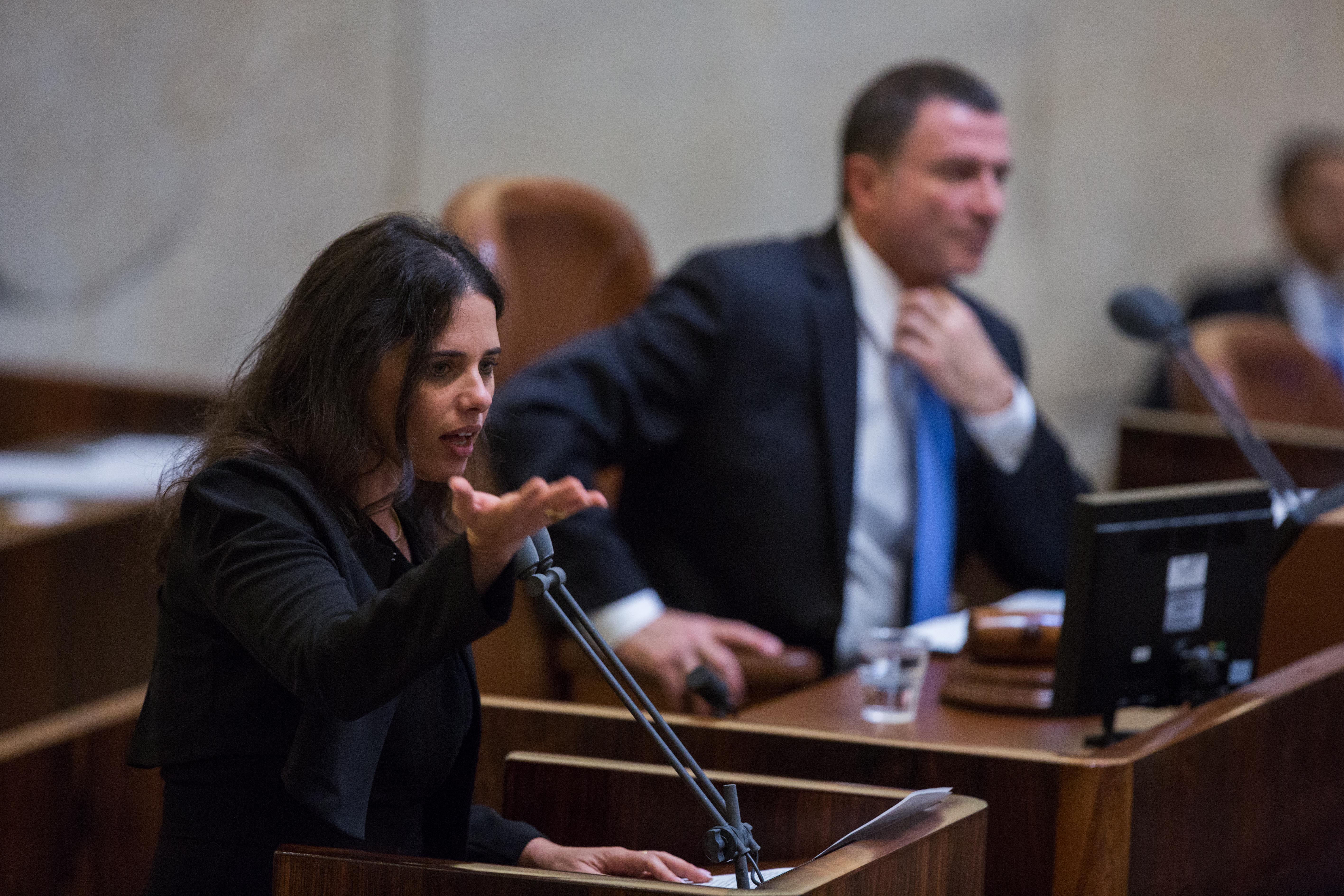 "השקיפות לא רשומה בטאבו על שם אבא שלכם"