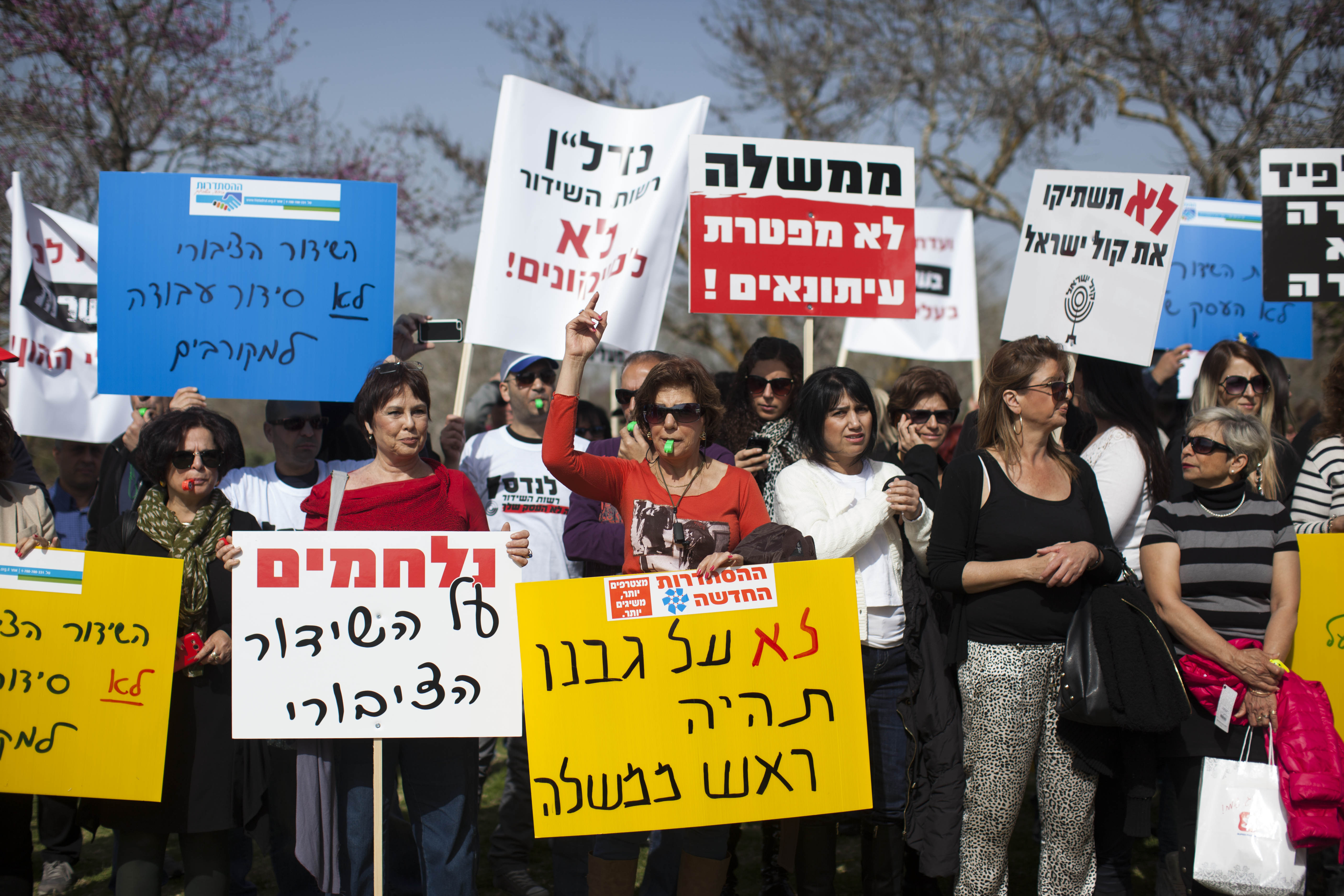 הרב שרלו: 'שותף למאבק נגד סגירת רשות השידור'