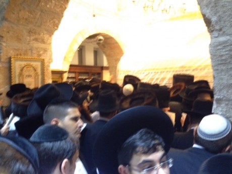 תיעוד: אלפים בהילולת רחל אימנו בקבר רחל