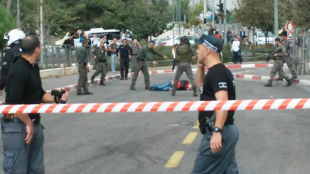 שני פצועים בפיגוע דקירה בירושלים