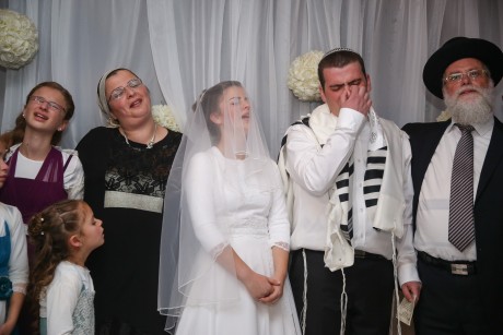 ברוב עם: החתונה של אריאל ושרה-תחיה