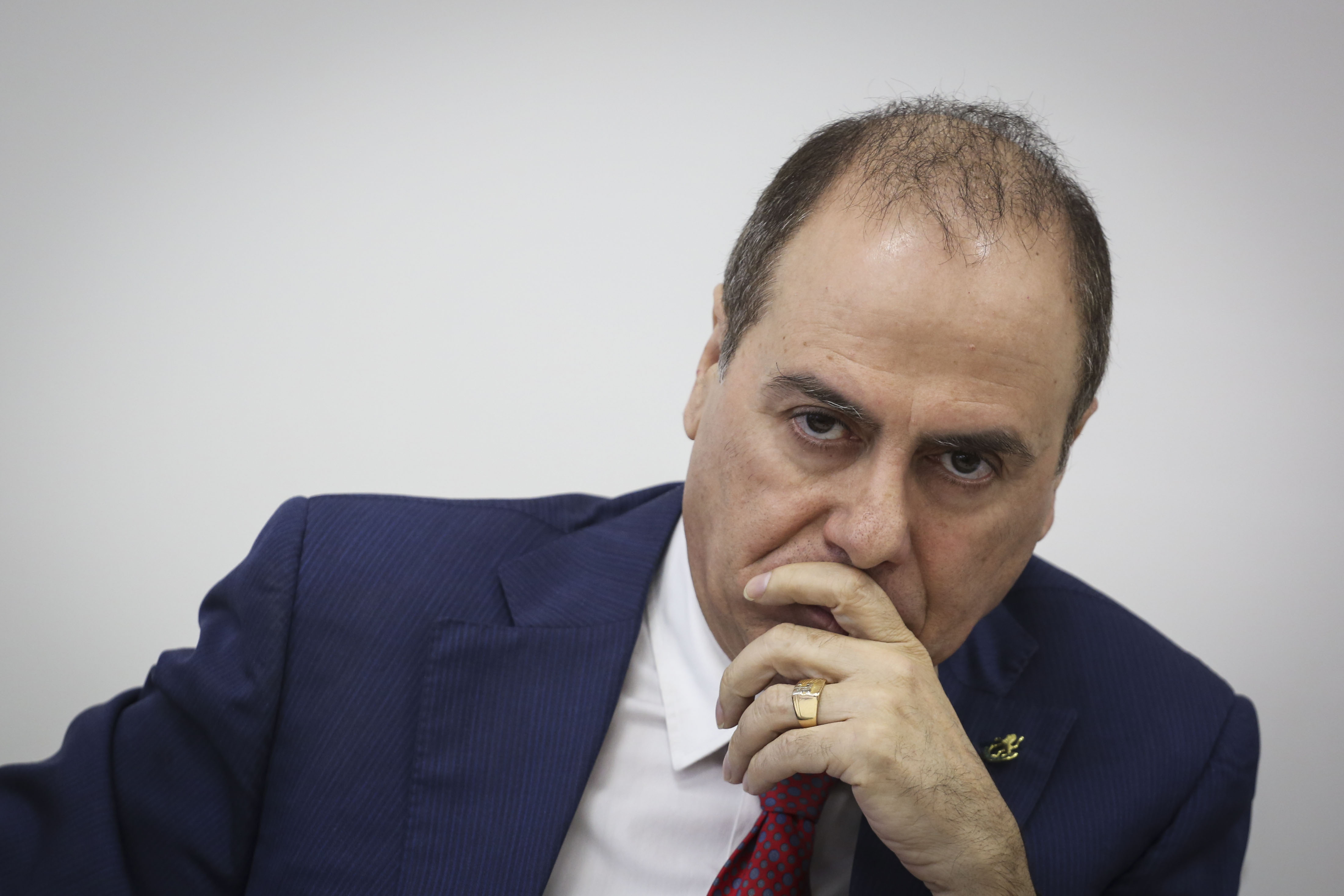 סילבן שלום הודיע על פרישה מהחיים הפוליטיים