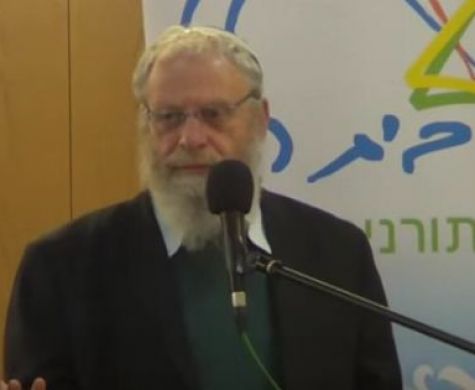 "מי הם המורים הבורים שלימדו את הנערים?"