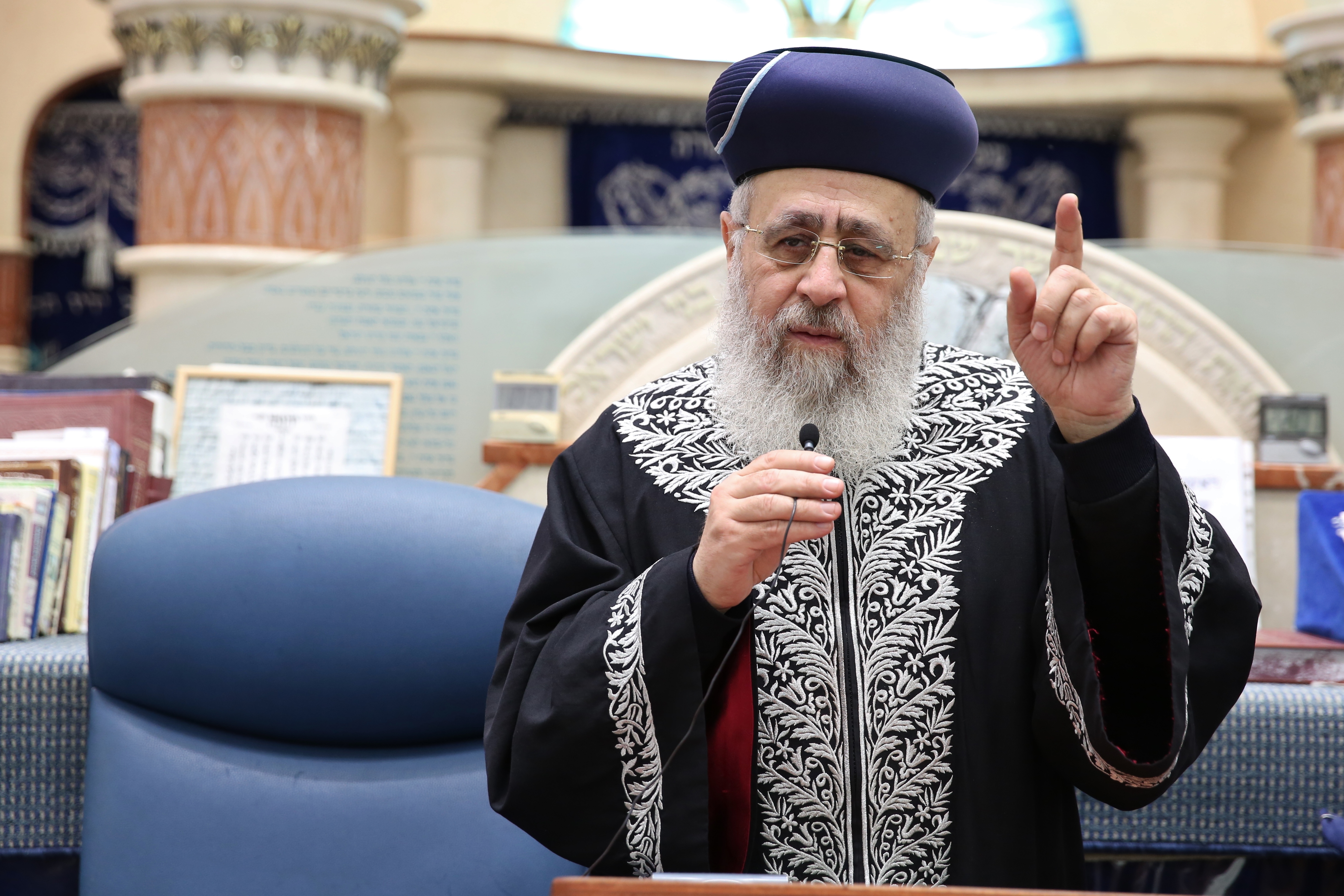הרב יוסף הסיר את הוטו על מינוי דיינים סרוגים