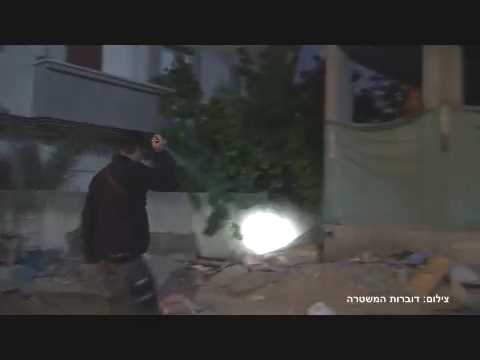המשטרה פשטה על בתי ערבים בחיפוש אחר נשק