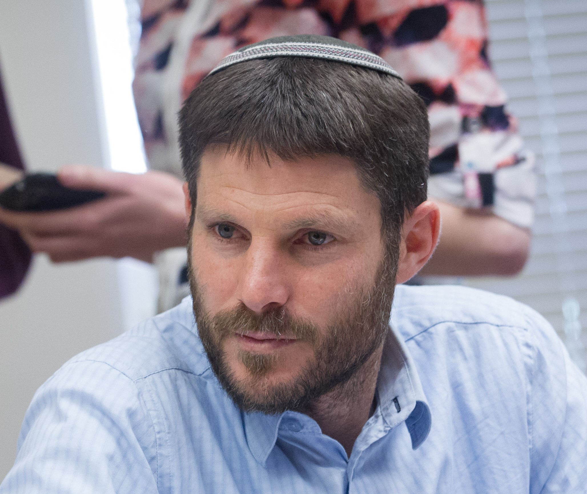 "לא בטוח שנוכל להמשיך לשבת בממשלה"