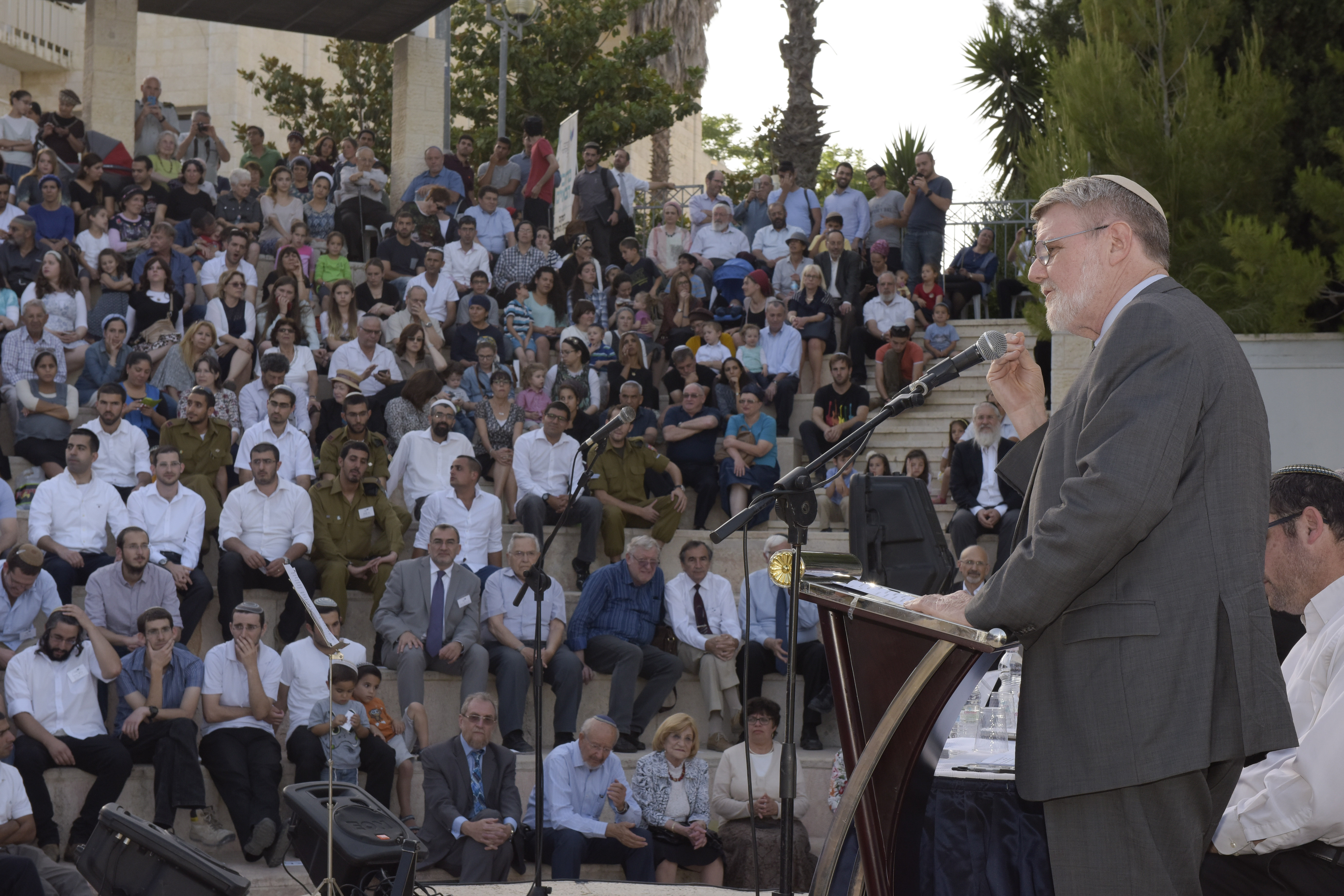 "מטרתכם להיות שליחים של הקב"ה ועם ישראל"