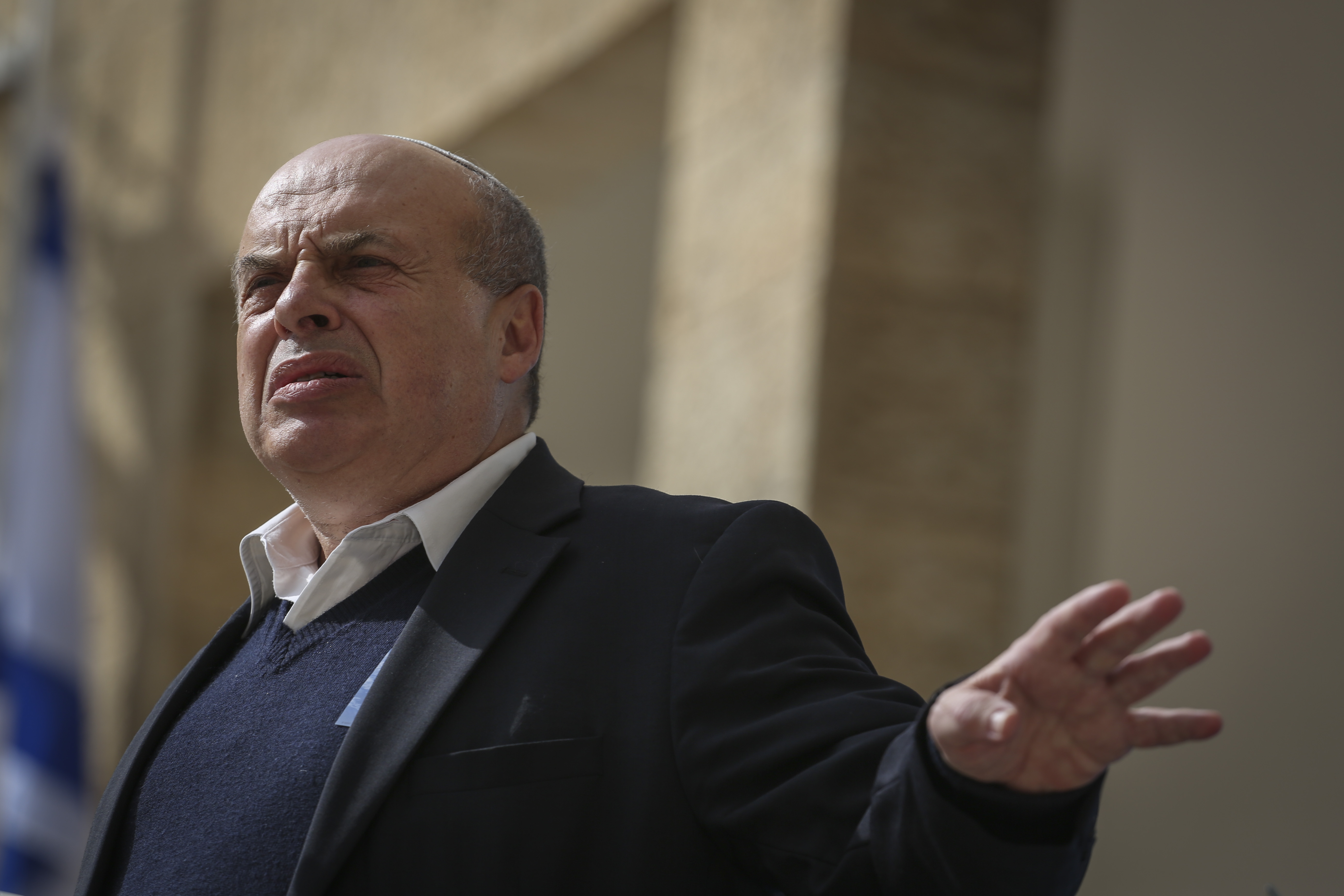 שרנסקי זועם על הרבנות: "יש לנקוט בצעדים מידיים"