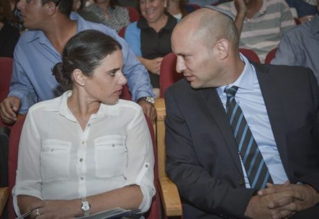 מאחורי הקלעים בבית היהודי: קרע בין בנט לשקד?