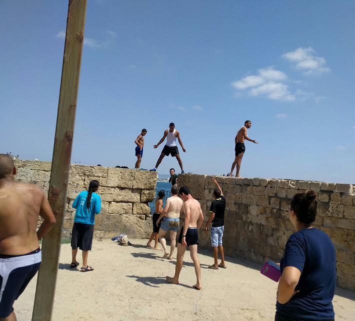 'שערוריה': הוחרם נשקו של חייל שהותקף ע"י ערבים
