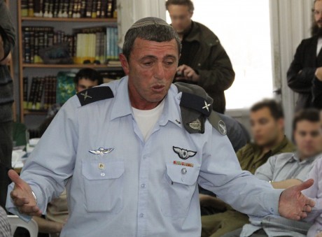 הרב מול האלוף: הקרבות בצבא נחשפים