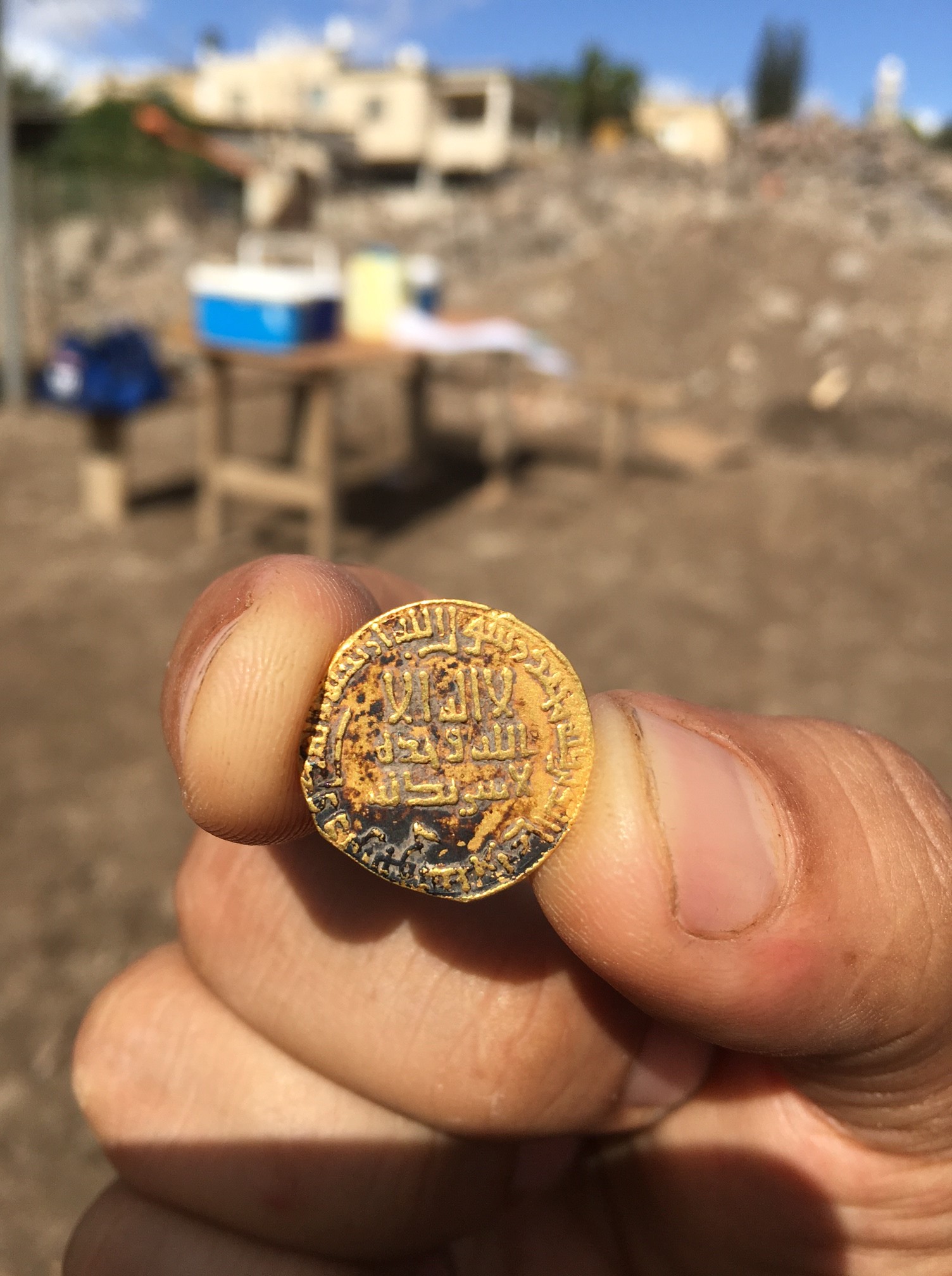 בני נוער גילו מטבעות זהב מלפני כ-1,200 שנה