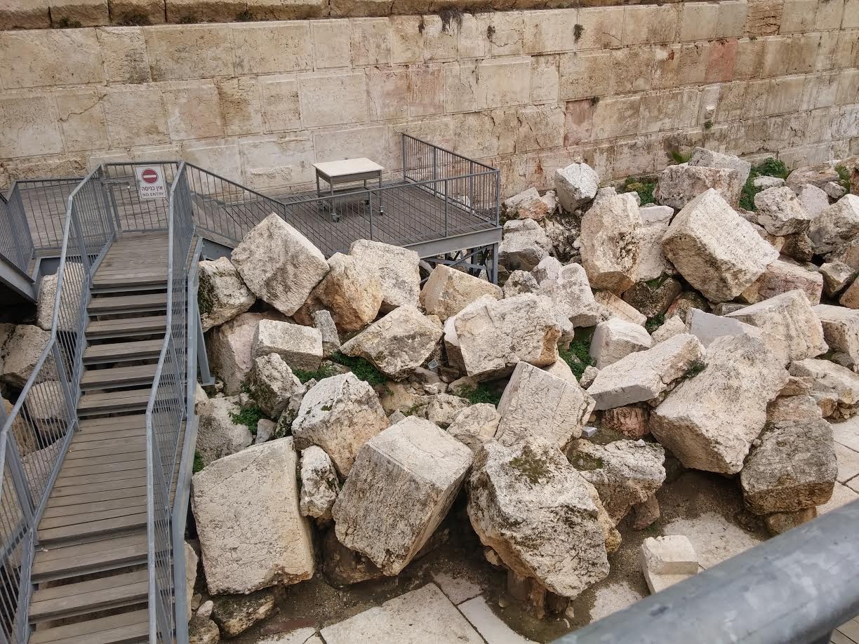 רחבת 'הכותל הרפורמי' נבנתה בניגוד לחוק