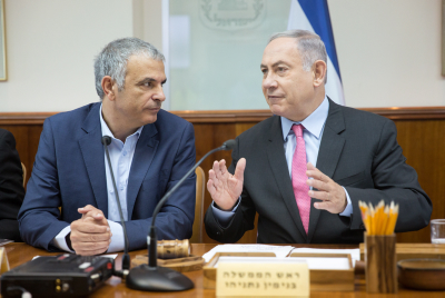 מביך: נתניהו התגאה בנתונים; כחלון עקץ