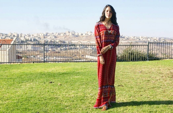אוהבת שמלות (צילום מתוך האינסטגרם)