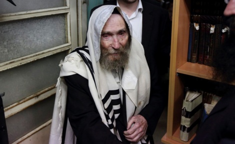 התפללו לרפואתו: הרב שטיינמן פונה לבית החולים