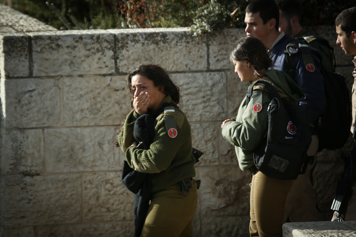 הייתי בארמון הנציב, בבקשה – תפסיקו