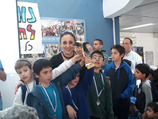 המגזר הסרוג בראש אליפות בתי הספר בשחמט