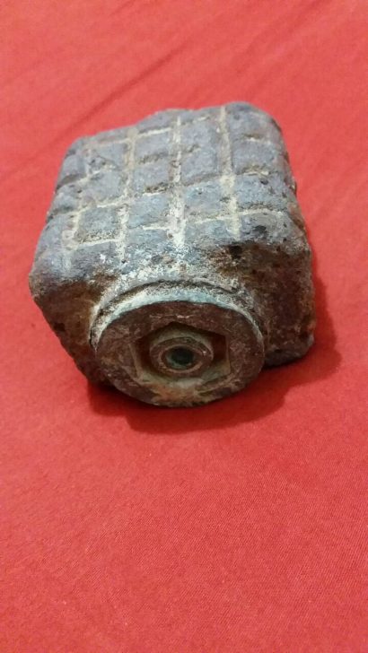 המוקש העתיק שנמצא ליד הטנק (דוברות המשטרה)