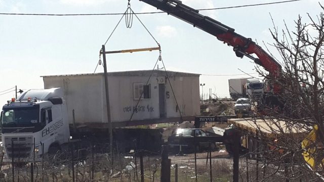 בשעה זו: ממשלת נתניהו ובנט מחריבה את עמונה