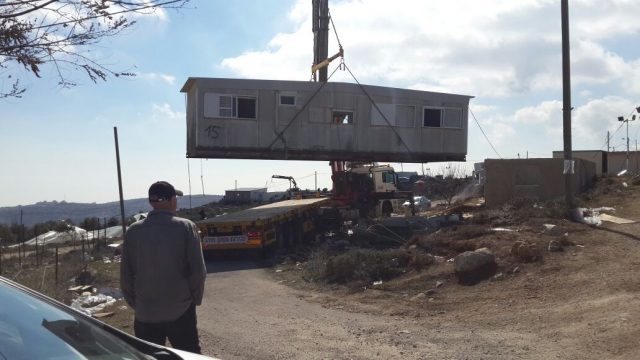 בשעה זו: ממשלת נתניהו ובנט מחריבה את עמונה