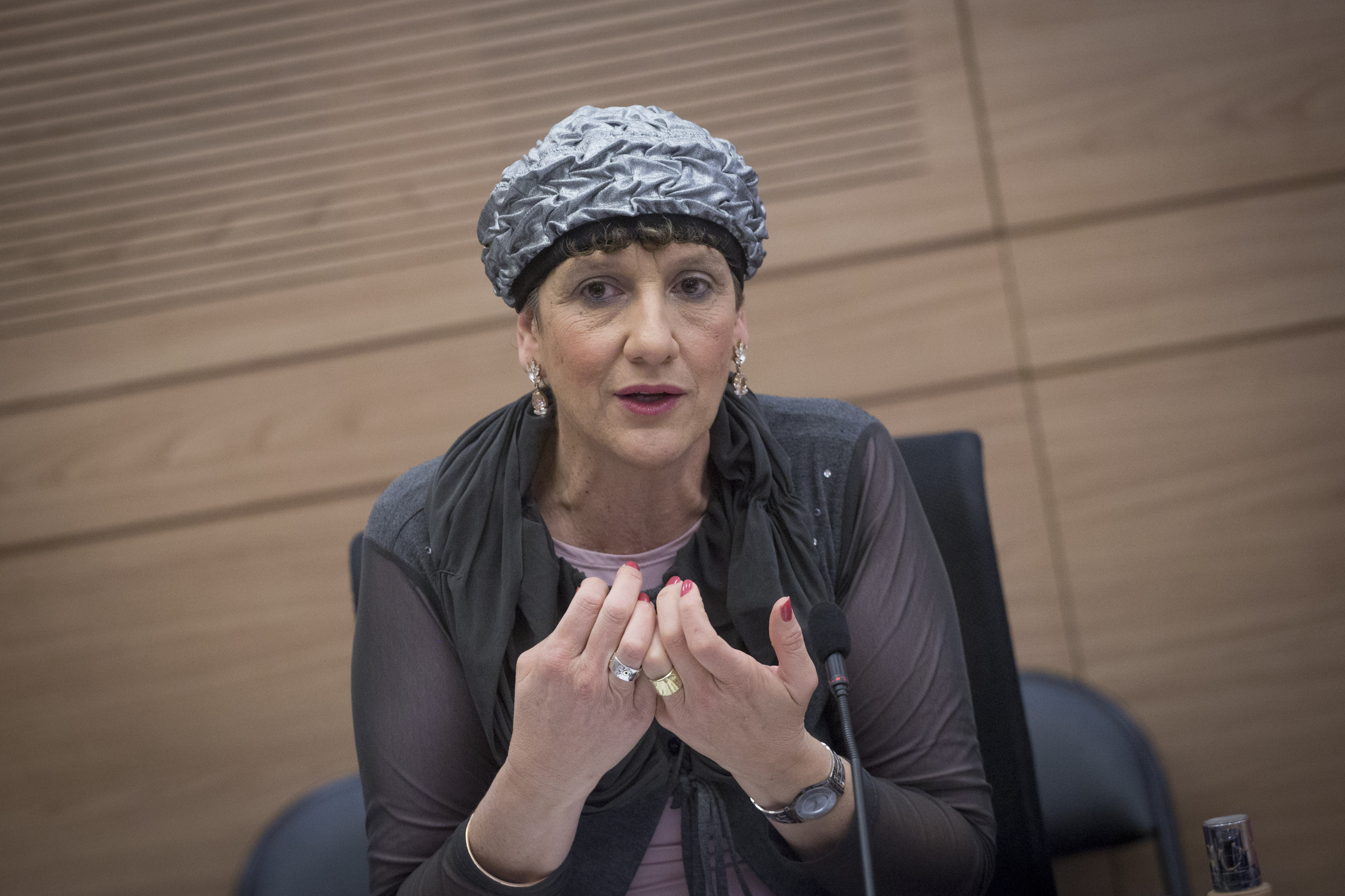 מועלם באולטימטום: ישוב חדש לעמונה או בחירות