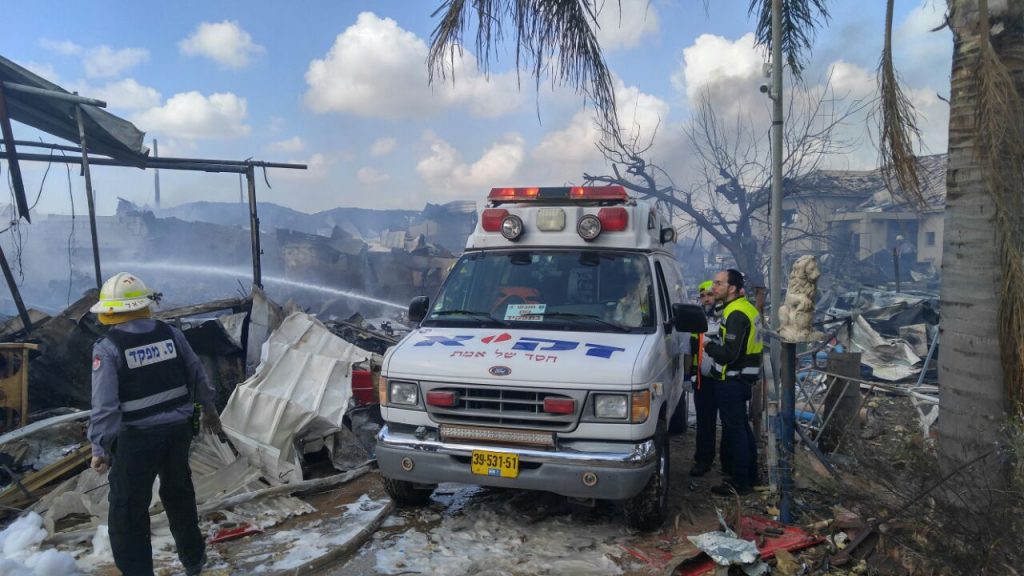 כמו אחרי הפצצה: זוהו הרוגי שריפת מחסן הזיקוקים