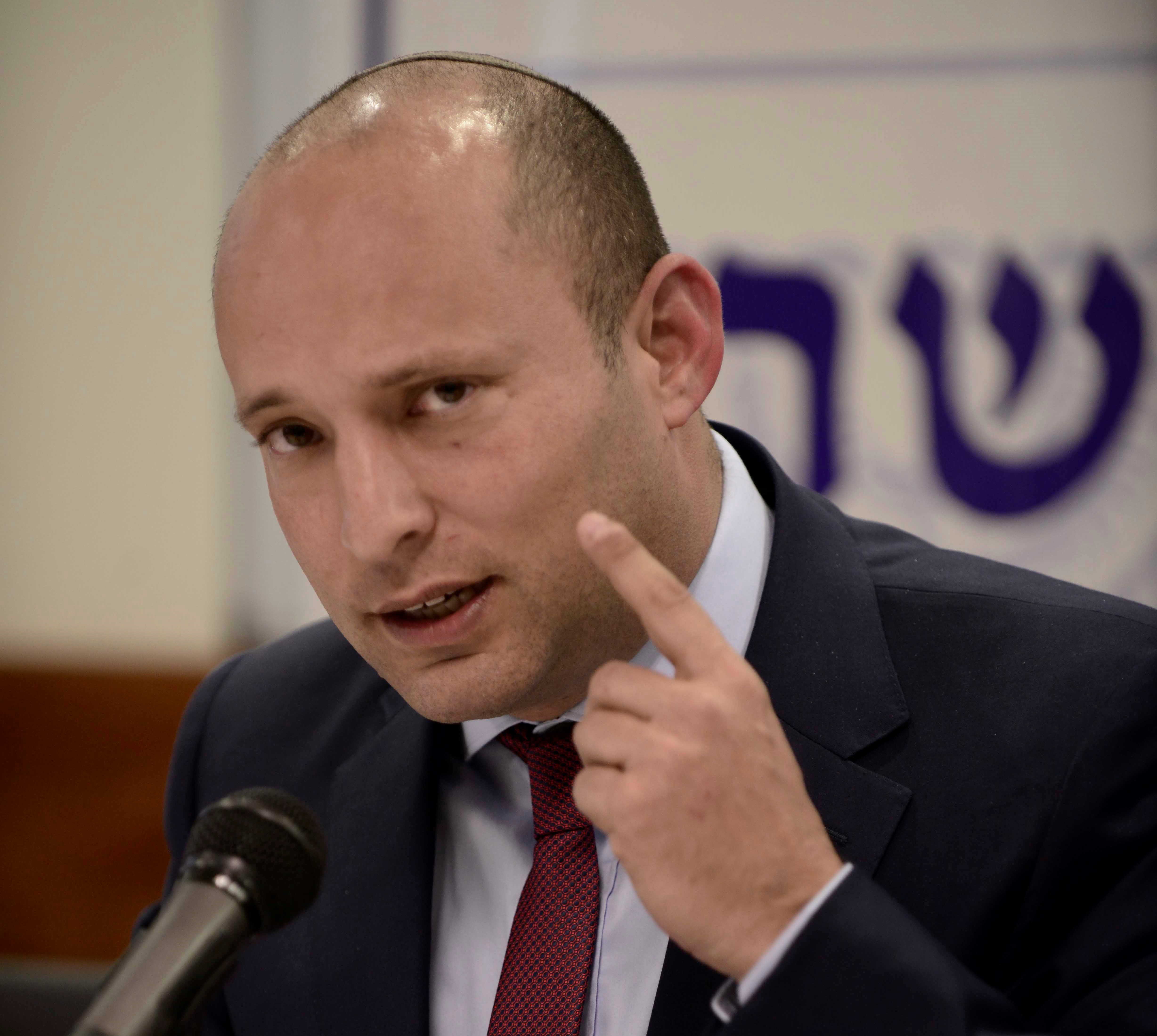 בנט מאבד סבלנות: "הציבור יבוא חשבון עם נתניהו"