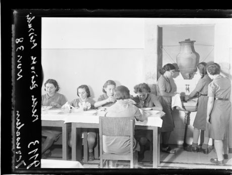 בית הספר לבנות מזרחי בתל אביב (זולטן קלוגר)