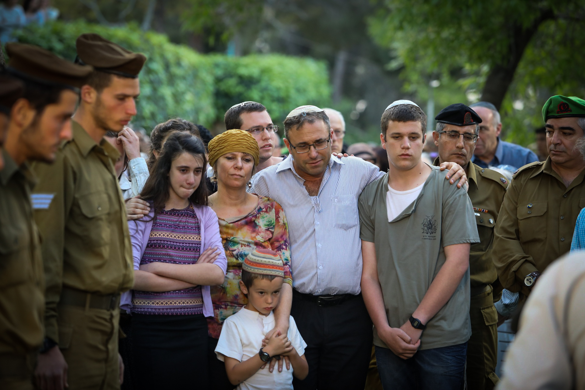 לראות ולבכות: צפו בהלווית אלחי טהרלב הי"ד