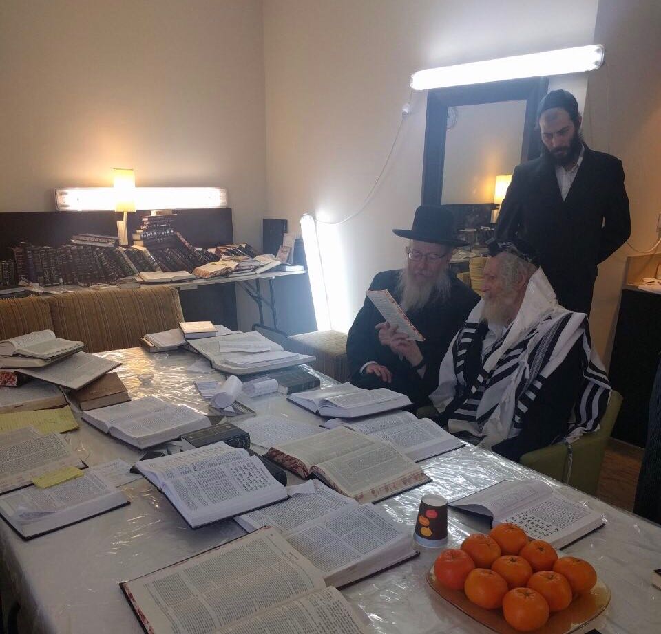 בושה: שר הבריאות החרדי בביקור אצל עבריין מין
