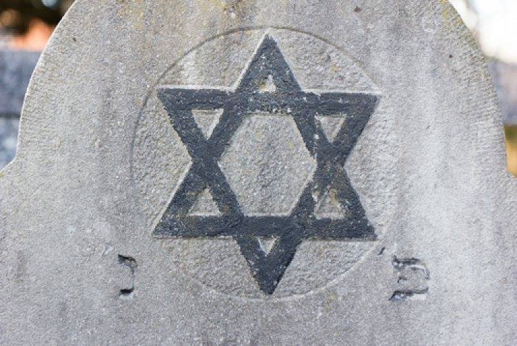 חסד של אמת: בואו לאזכרה של ניצול שואה ערירי