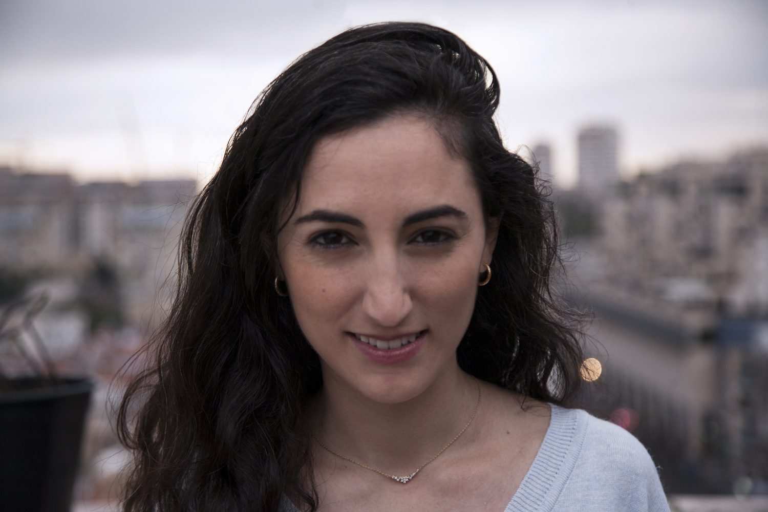 ענת מלמוד מופיעה ב'גולה'