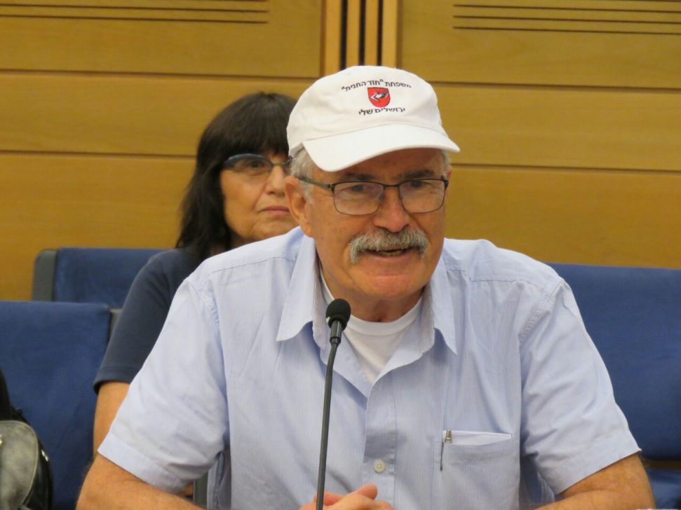 יקי חץ שלחם בגבעת התחמושת (לשכת ח"כ יוגב)